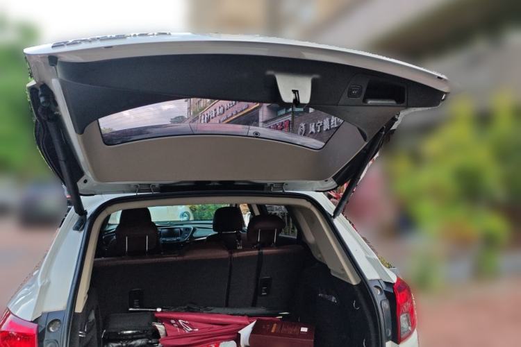 Used Buick Envision 2014 28T Four-Wheel Drive Elite Model Trunk