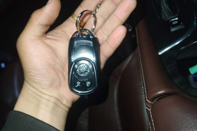 Used Buick Envision 2014 28T Four-Wheel Drive Luxury Model Vehicle Key