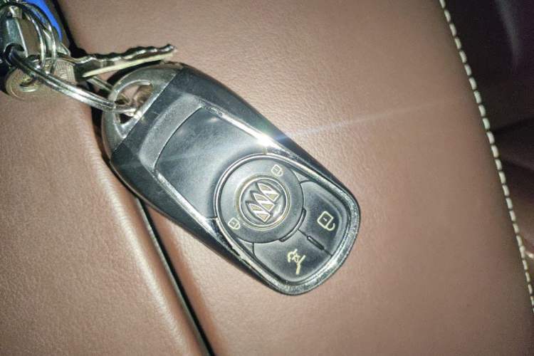 Used Buick Envision 2014 28T Four-Wheel Drive Elite Model Vehicle Key