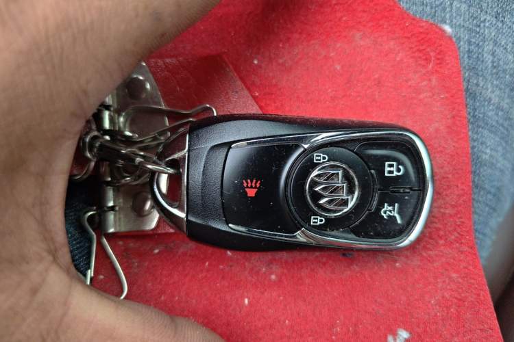 Used Buick Envision 2014 28T Four-Wheel Drive Luxury Model Vehicle Key