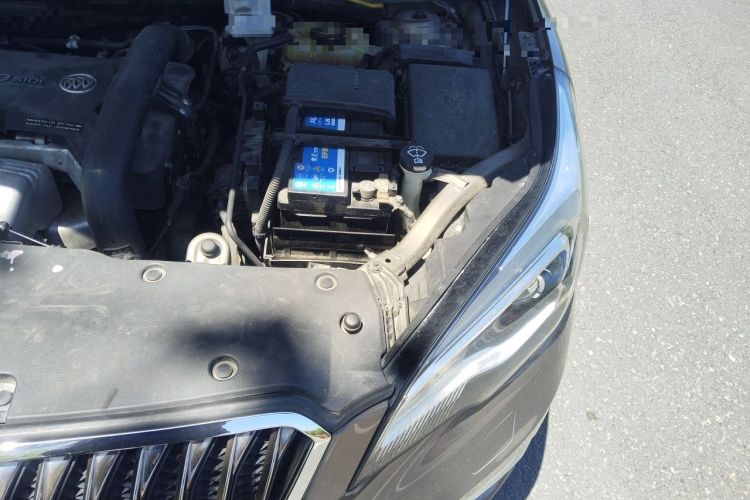 Used Buick Envision 2014 28T Four-Wheel Drive Luxury Model Engine Bay Left