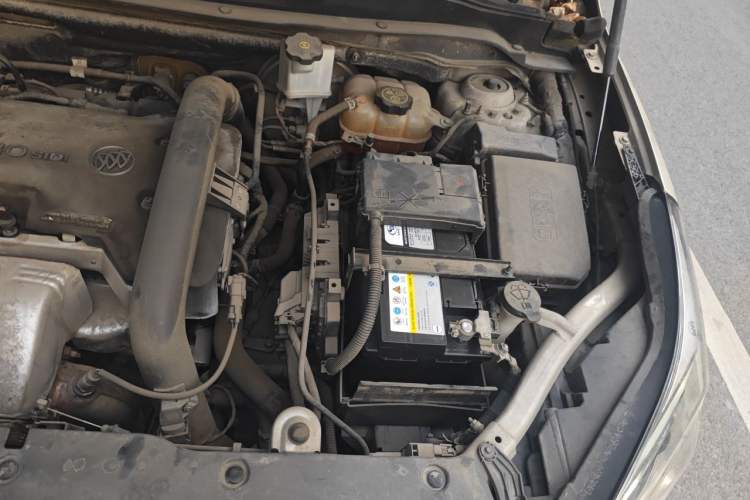 Used Buick Envision 2014 28T Four-Wheel Drive Elite Model Engine Bay Left