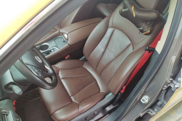 Used Buick Envision 2014 28T Four-Wheel Drive Luxury Model Left Front Seat