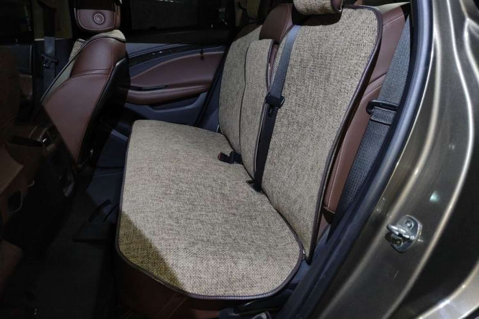 Used Buick Envision 2014 28T Four-Wheel Drive Luxury Model Left Rear Seat