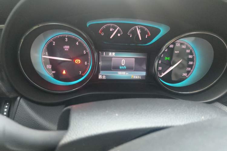 Used Buick Envision 2014 28T Four-Wheel Drive Luxury Model Odometer Close Up