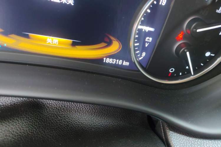 Used Buick Envision 2014 28T Four-Wheel Drive All-Terrain Flagship Edition Odometer Close Up
