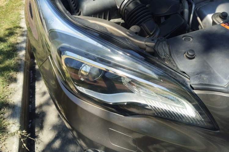 Used Buick Envision 2014 28T Four-Wheel Drive Luxury Model Right Front Headlight