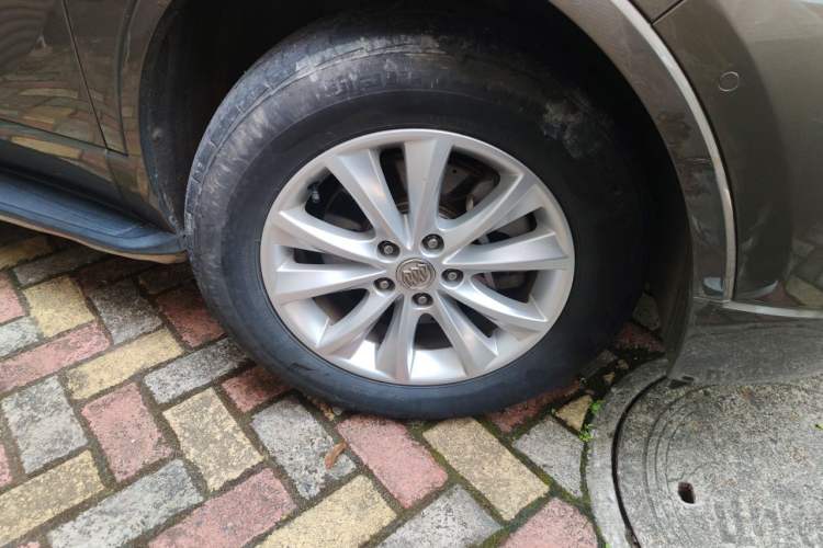 Used Buick Envision 2014 28T Four-Wheel Drive All-Terrain Flagship Edition Right Front Wheel Hub