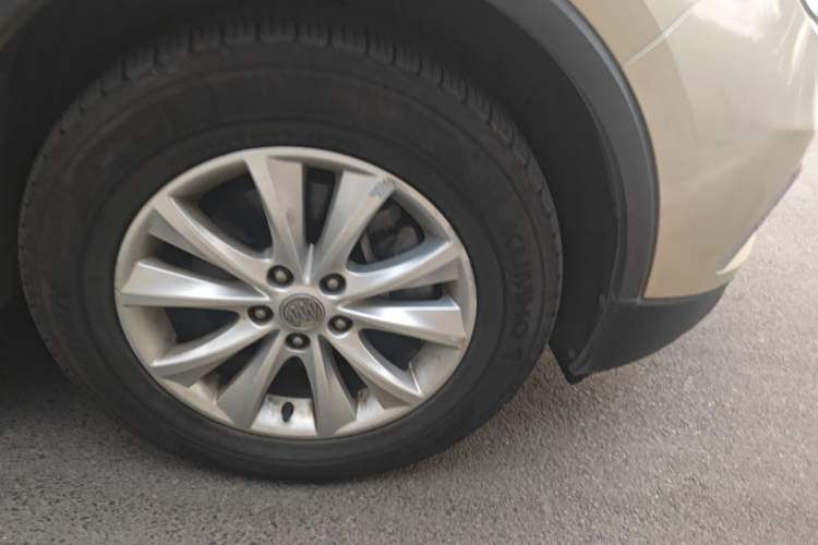 Used Buick Envision 2014 28T Four-Wheel Drive Elite Model Right Front Wheel Hub
