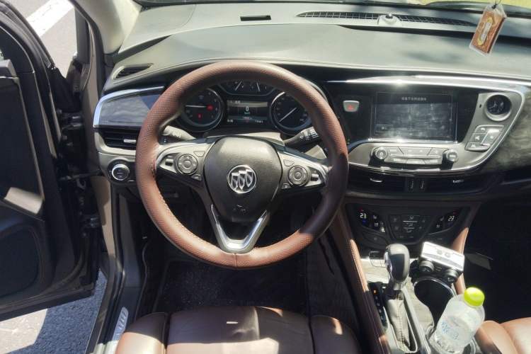 Used Buick Envision 2014 28T Four-Wheel Drive Luxury Model Steering Wheel