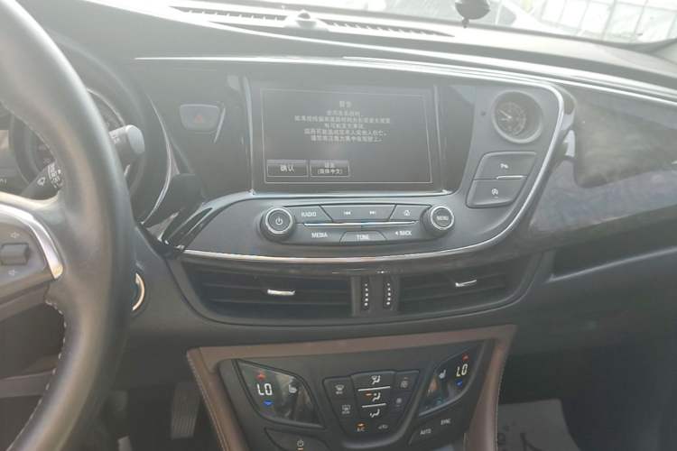 Used Buick Envision 2015 20T Two-Wheel-Drive Elite Model Audio And AC Panel