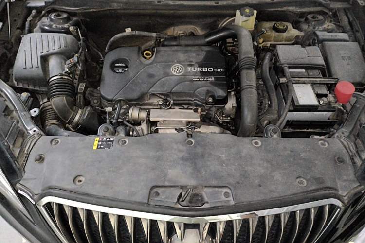 Used Buick Envision 2015 20T Two-Wheel-Drive Leading Model Engine Bay