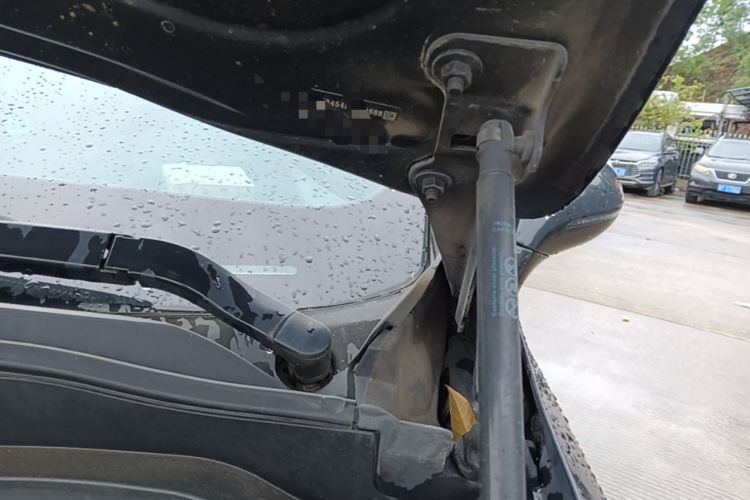 Used Buick Envision 2015 20T Two-Wheel-Drive Elite Model Engine Bay Left