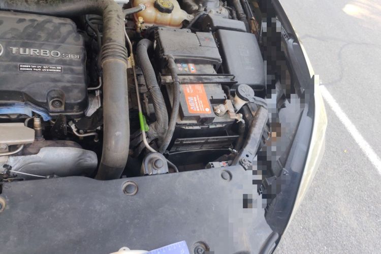 Used Buick Envision 2015 20T Four-Wheel Drive Luxury Model Engine Bay Left