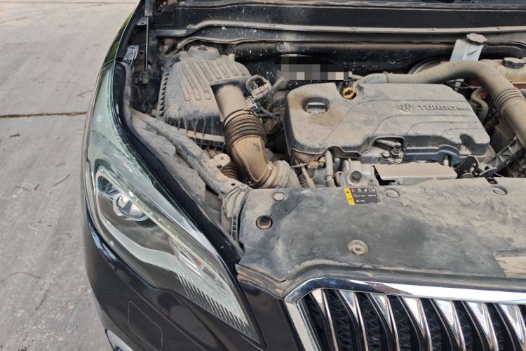 Used Buick Envision 2015 20T Four-Wheel Drive Luxury Model Engine Bay Right