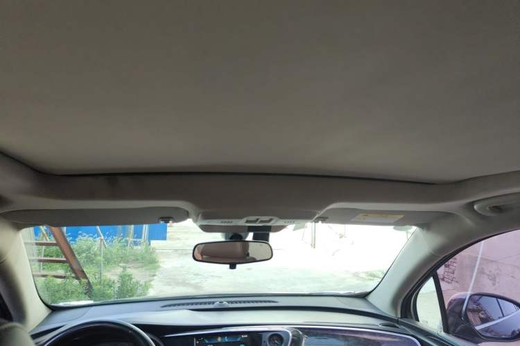 Used Buick Envision 2015 20T Two-Wheel-Drive Elite Model Headliner
