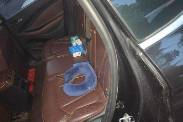 Used Buick Envision 2015 20T Four-Wheel Drive Luxury Model Left Rear Seat