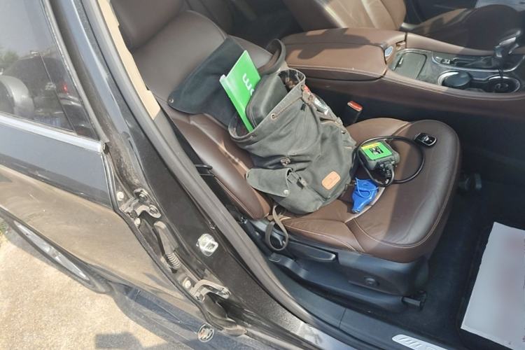 Used Buick Envision 2015 20T Two-Wheel-Drive Elite Model Right Front Seat