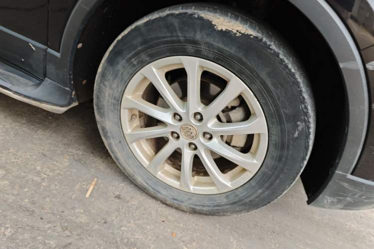 Used Buick Envision 2015 20T Four-Wheel Drive Luxury Model Right Front Wheel Hub