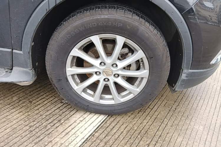 Used Buick Envision 2015 20T Two-Wheel-Drive Elite Model Right Front Wheel Hub