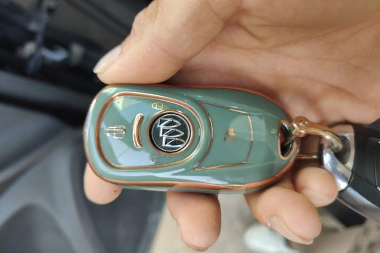 Used Buick Envision 2015 20T Two-Wheel-Drive Elite Model Vehicle Key