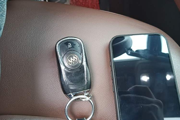 Used Buick Envision 2015 20T Two-Wheel-Drive Elite Model Vehicle Key
