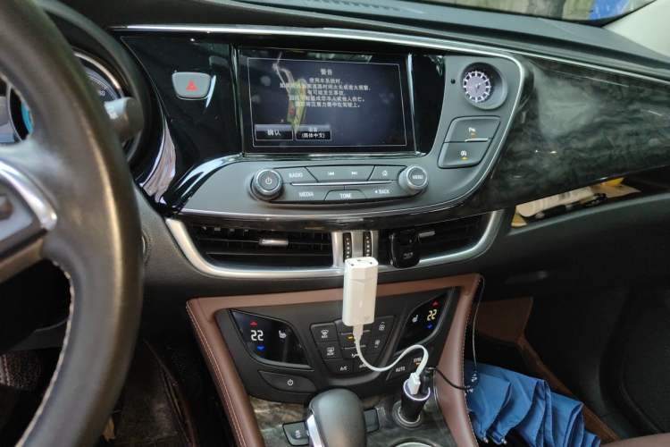 Used Buick Envision 2015 20T Two-Wheel-Drive Elite Model Audio And AC Panel