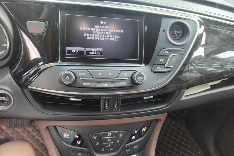 Used Buick Envision 2015 20T Four-Wheel Drive Luxury Model Audio And AC Panel