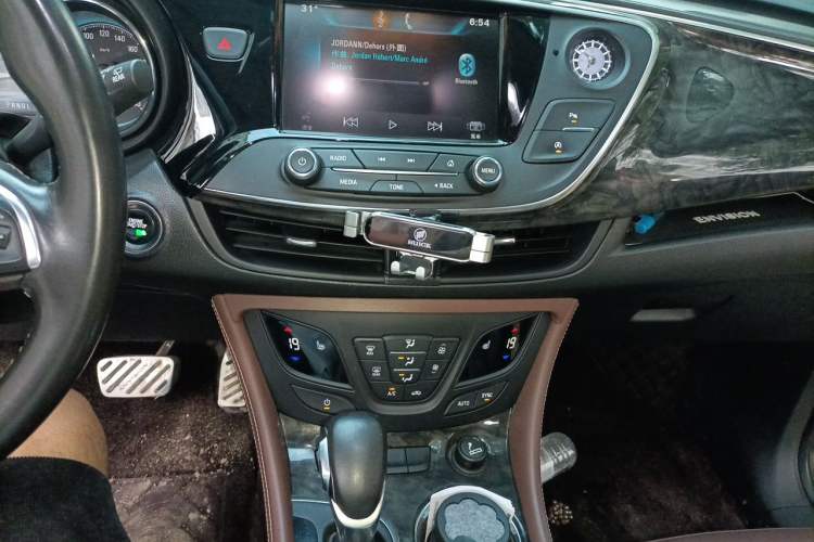 Used Buick Envision 2015 20T Two-Wheel-Drive Elite Model Audio And AC Panel