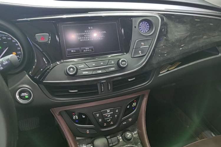 Used Buick Envision 2015 20T Four-Wheel Drive Elite Model Audio And AC Panel