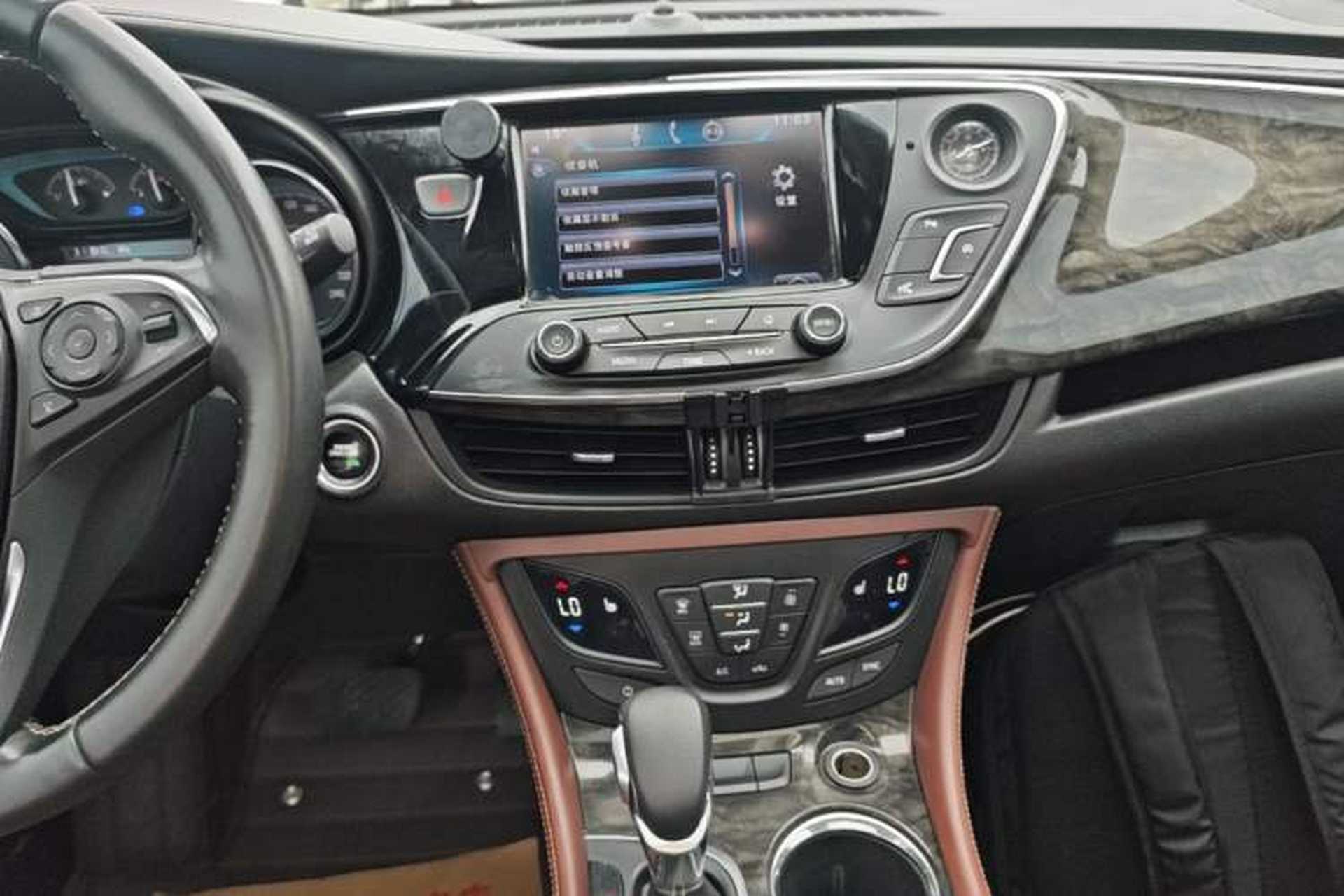 Used Buick Envision 2015 20T Four-Wheel Drive Luxury Model Audio And AC Panel