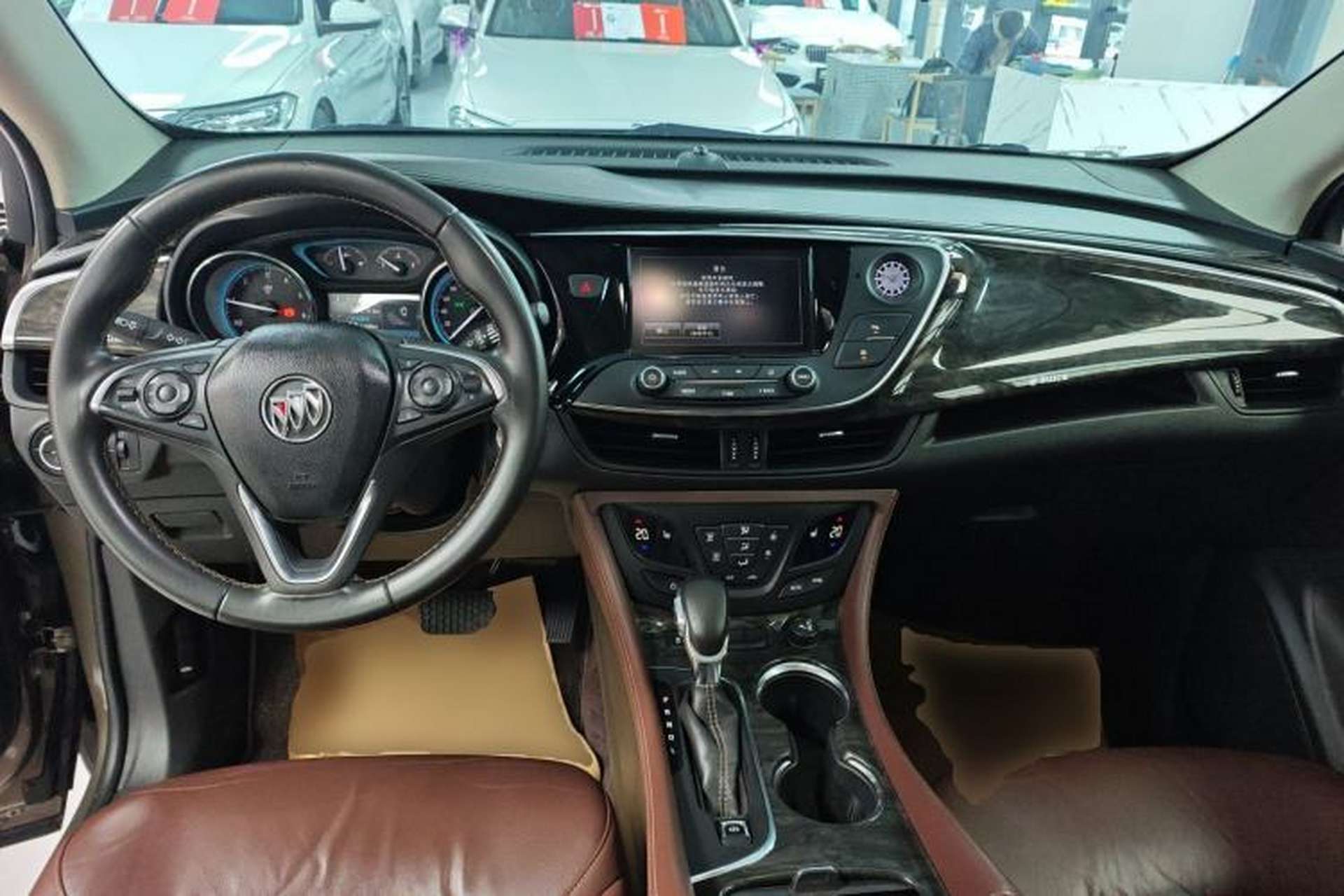 Used Buick Envision 2015 20T Two-Wheel-Drive Elite Model Center Console
