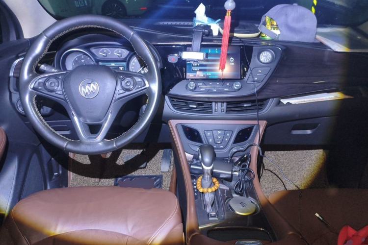 Used Buick Envision 2015 20T Two-Wheel-Drive Elite Model Center Console