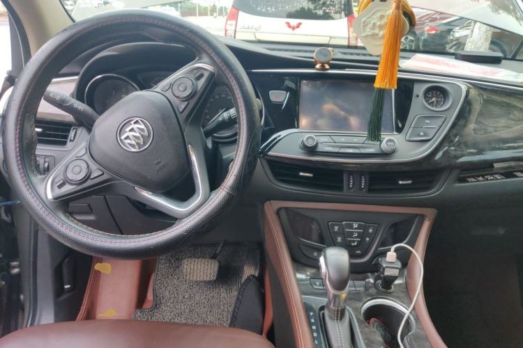 Used Buick Envision 2015 20T Two-Wheel-Drive Elite Model Center Console