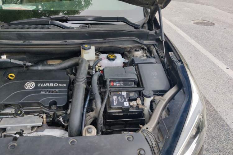 Used Buick Envision 2015 20T Two-Wheel-Drive Elite Model Engine Bay Left