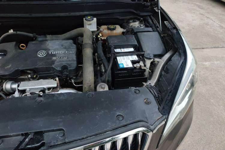 Used Buick Envision 2015 20T Two-Wheel-Drive Elite Model Engine Bay Left