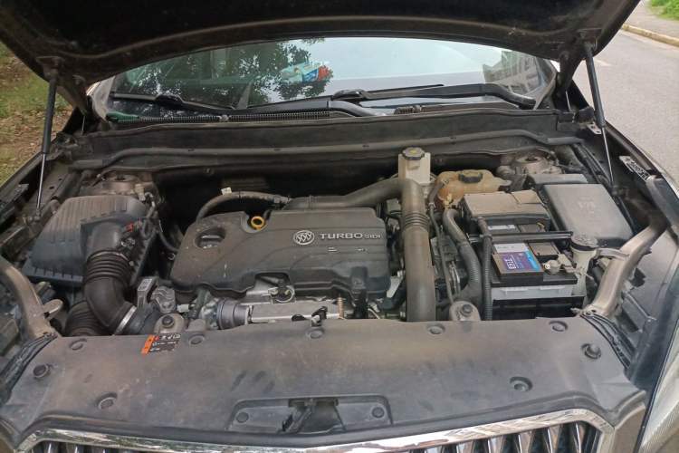 Used Buick Envision 2015 20T Two-Wheel-Drive Elite Model Engine Bay