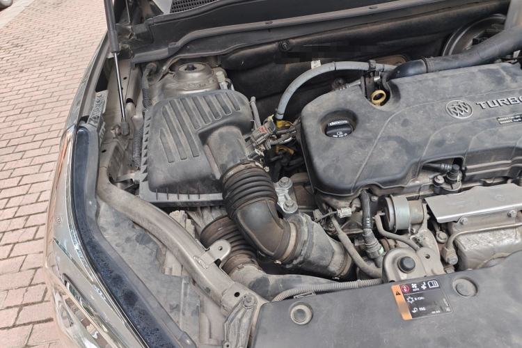 Used Buick Envision 2015 20T Two-Wheel-Drive Elite Model Engine Bay Right