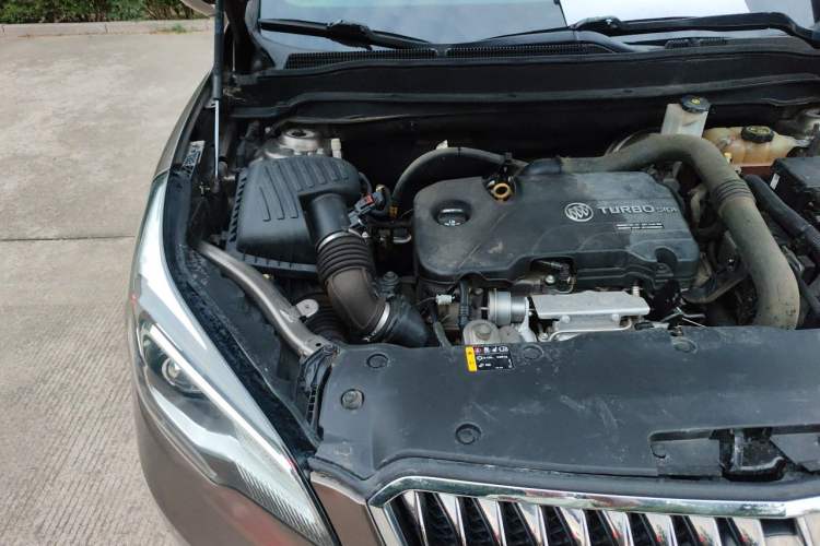 Used Buick Envision 2015 20T Two-Wheel-Drive Elite Model Engine Bay Right
