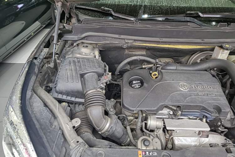 Used Buick Envision 2015 20T Four-Wheel Drive Elite Model Engine Bay Right