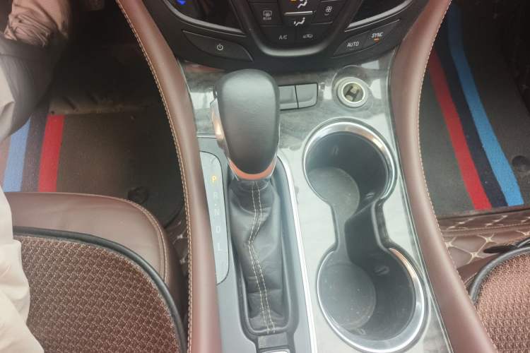Used Buick Envision 2015 20T Two-Wheel-Drive Elite Model Gear Lever