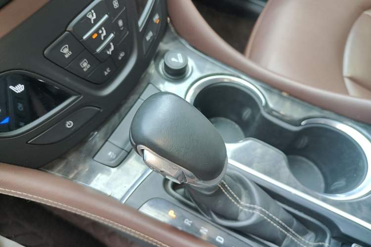 Used Buick Envision 2015 20T Two-Wheel-Drive Elite Model Gear Lever
