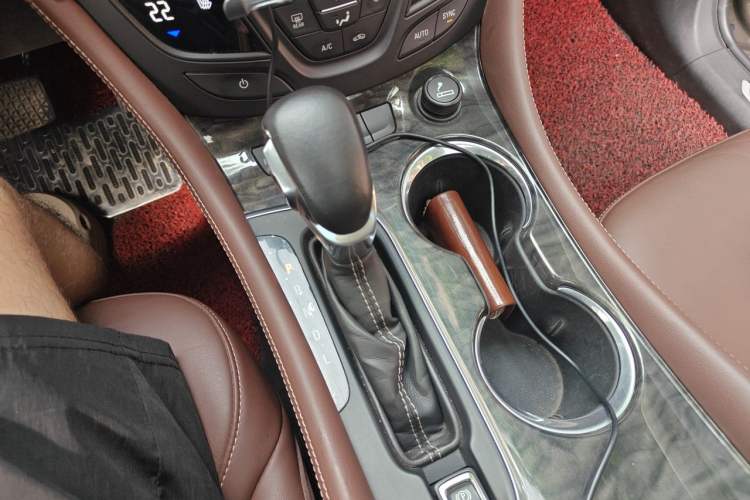 Used Buick Envision 2015 20T Two-Wheel-Drive Elite Model Gear Lever