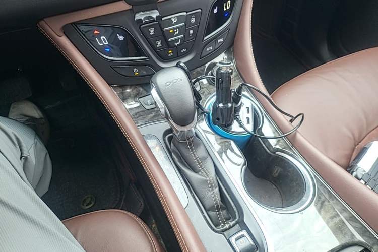Used Buick Envision 2015 20T Two-Wheel-Drive Elite Model Gear Lever