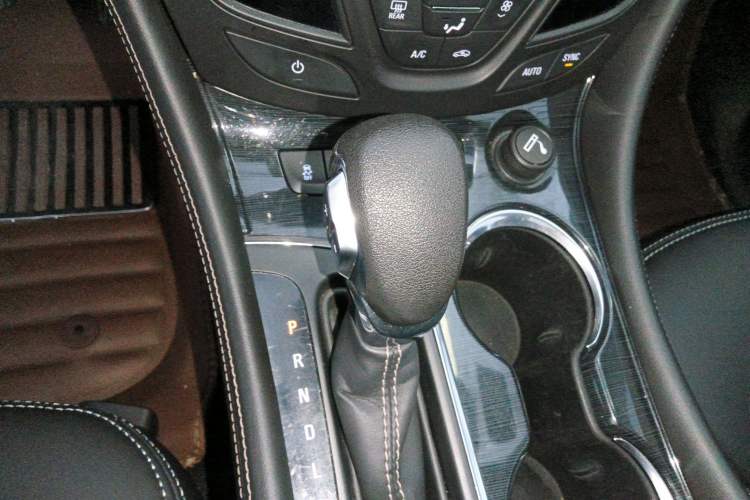 Used Buick Envision 2015 20T Two-Wheel-Drive Leading Model Gear Lever