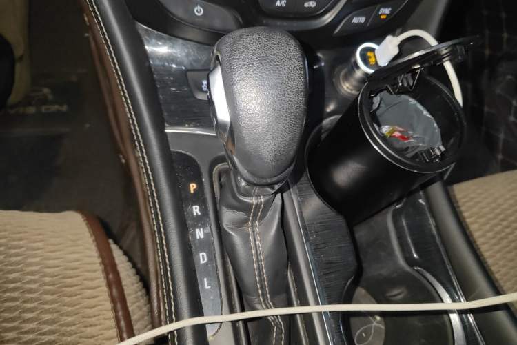 Used Buick Envision 2015 20T Two-Wheel-Drive Leading Model Gear Lever