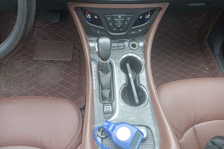 Used Buick Envision 2015 20T Two-Wheel-Drive Elite Model Gear Lever