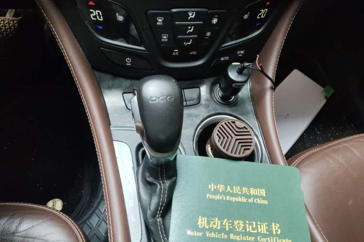 Used Buick Envision 2015 20T Four-Wheel Drive Luxury Model Gear Lever
