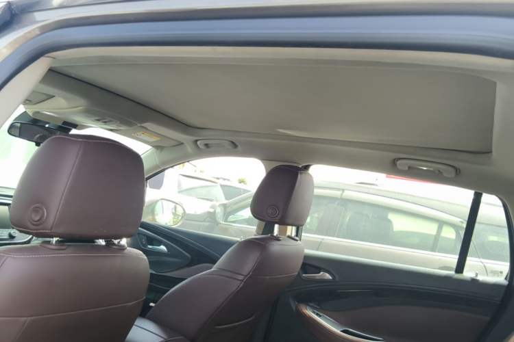Used Buick Envision 2015 20T Two-Wheel-Drive Elite Model Headliner