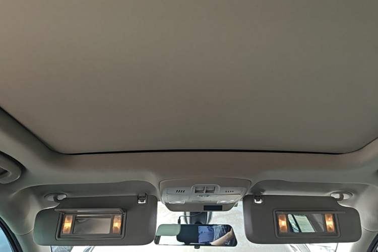 Used Buick Envision 2015 20T Two-Wheel-Drive Elite Model Headliner